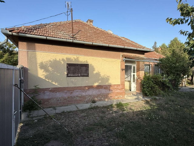 Eladó családi ház, Gyulán 27.99 M Ft, 2 szobás