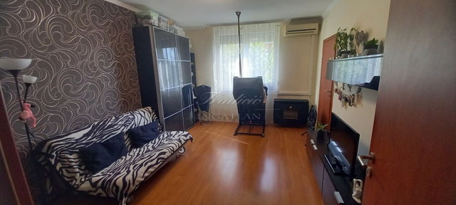 Eladó téglalakás, Győrött 44 M Ft, 2 szobás