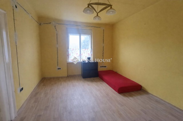 Eladó családi ház, Tolnanémedin 12 M Ft, 4 szobás