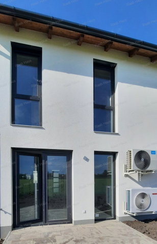Eladó családi ház, Vámosszabadin 101.505 M Ft, 4 szobás