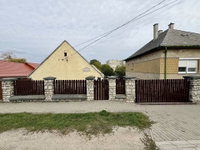 Eladó családi ház, Móron 29.9 M Ft, 2 szobás