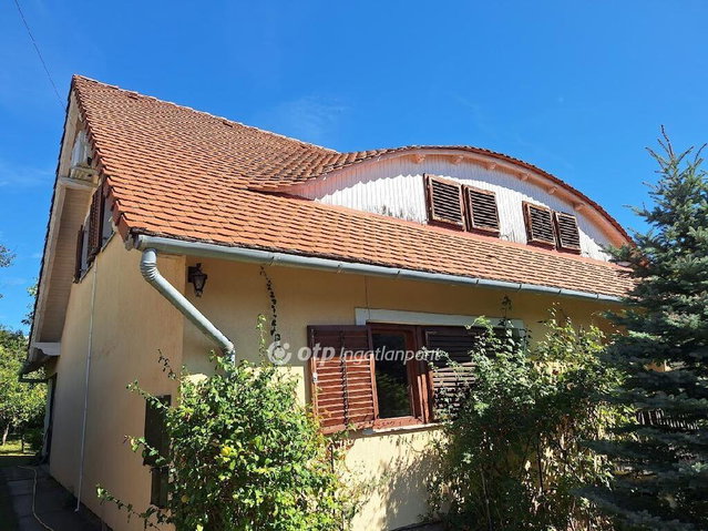 Eladó családi ház, Balatonszepezden 123.9 M Ft, 5+2 szobás