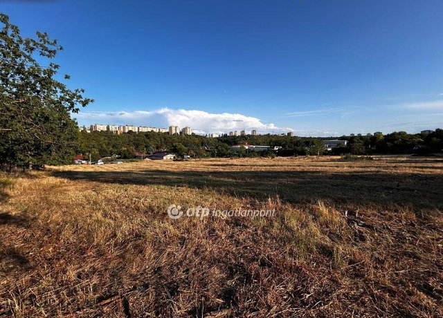 Eladó telek, Dunaújvárosban 300 M Ft / költözzbe.hu