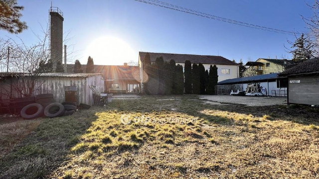Eladó ipari ingatlan, Mezőkeresztesen 170 M Ft