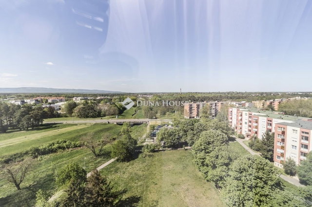 Eladó panellakás, Szombathelyen 39.9 M Ft, 3 szobás