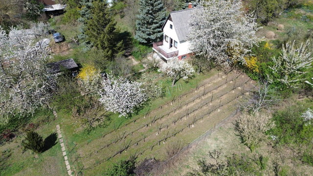 Eladó nyaraló, Oroszlányban 14 M Ft, 2 szobás