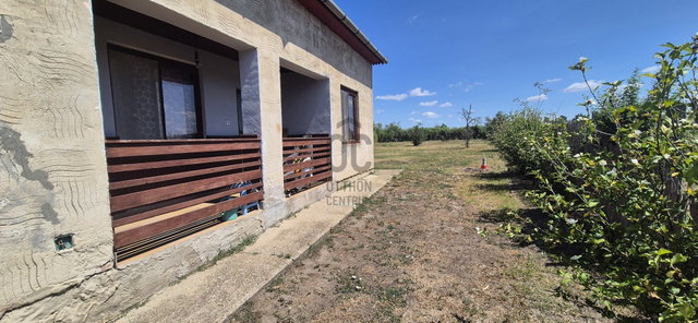 Eladó családi ház, Egyeken 17 M Ft, 3 szobás