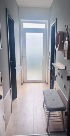 Eladó családi ház, Szentendrén 198 M Ft, 4 szobás