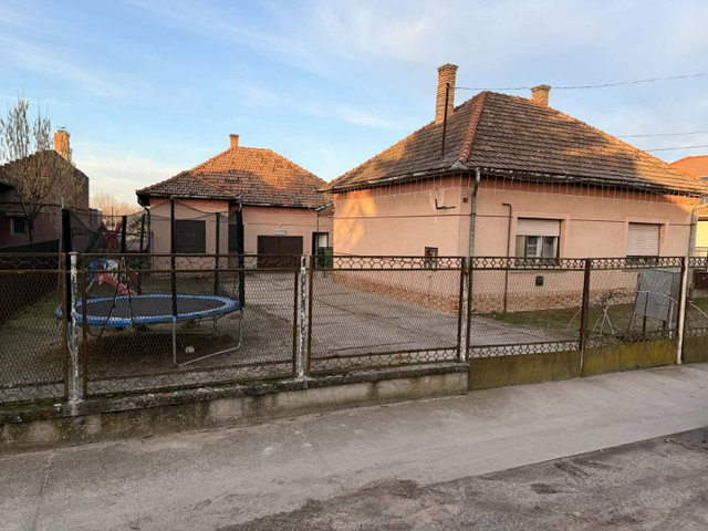 Eladó családi ház, Balástyán 48 M Ft, 3 szobás