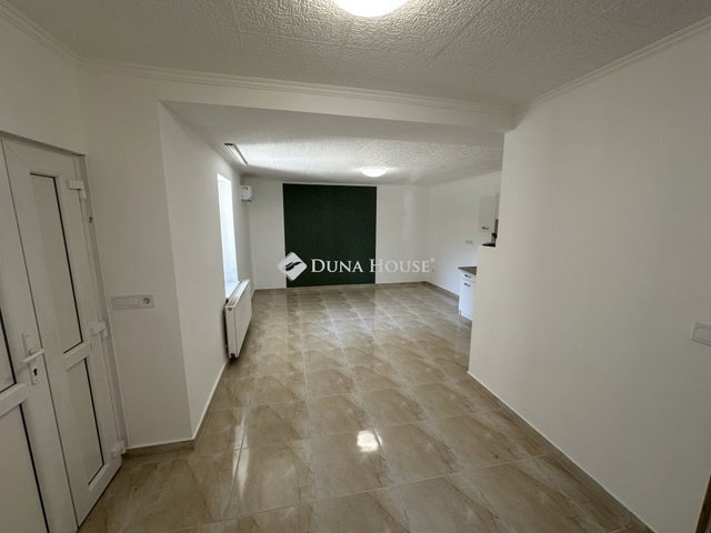 Eladó családi ház, Örkényen 37 M Ft, 3 szobás
