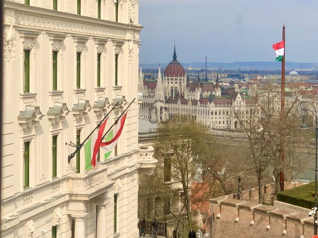 Kiadó téglalakás, albérlet, Budapesten, I. kerületben, 4 szobás