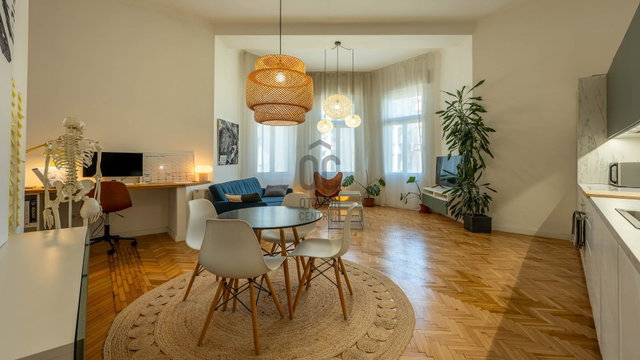 Eladó téglalakás, Budapesten, IX. kerületben, Bakáts téren