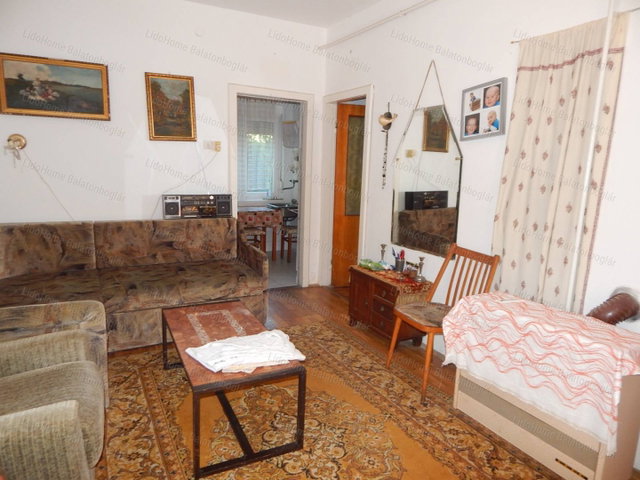 Eladó nyaraló, Fonyódon 109 M Ft, 4+3 szobás