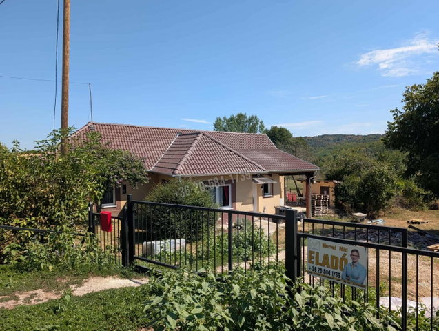 Eladó családi ház, Egeraracsán 34.9 M Ft, 2 szobás