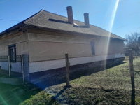 Eladó családi ház, Tiszasason 10 M Ft, 2 szobás