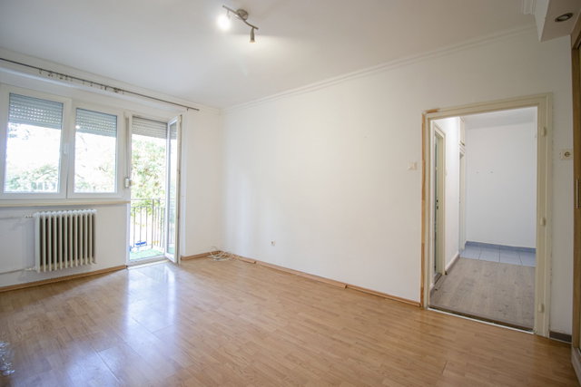 Eladó téglalakás, Ajkán, Kosztolányi utcában 32.9 M Ft