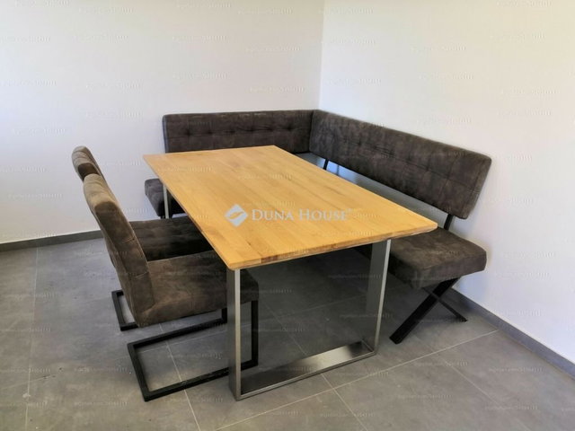 Kiadó családi ház, albérlet, Helvécián 600 E Ft / hó