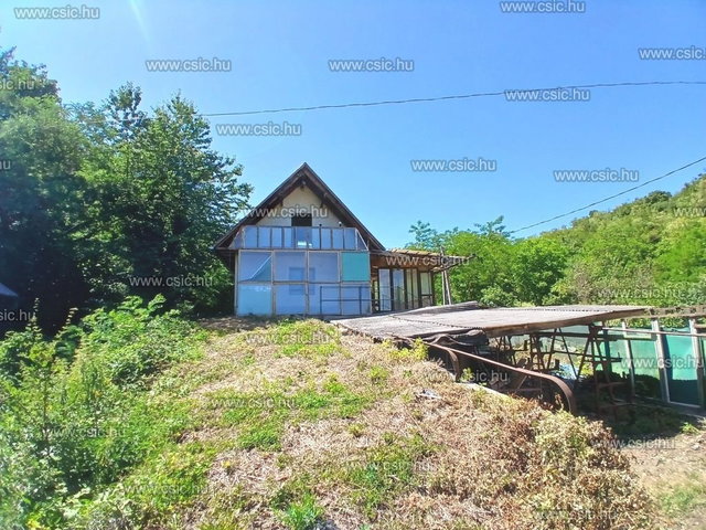 Eladó családi ház, Pomázon 39.9 M Ft, 2 szobás