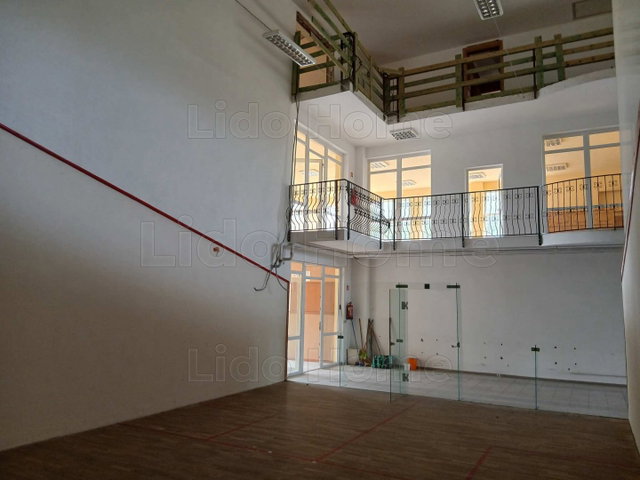 Eladó hotel, Almásfüzitőn 320 M Ft, 11 szobás