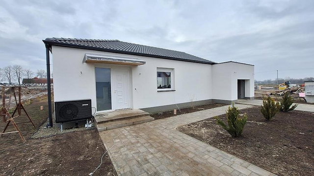 Eladó családi ház, Sződön 117.6 M Ft, 4 szobás