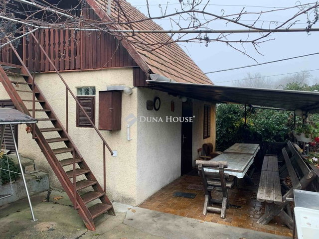 Eladó nyaraló, Adonyban 31.5 M Ft, 3 szobás