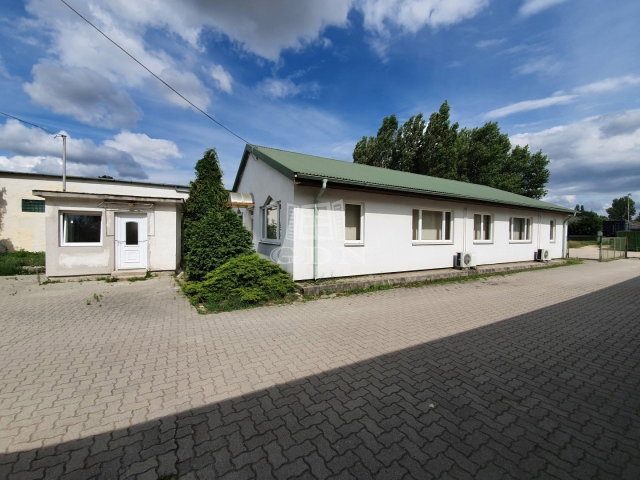 Kiadó iroda, Székesfehérvárott 270 E Ft / hó
