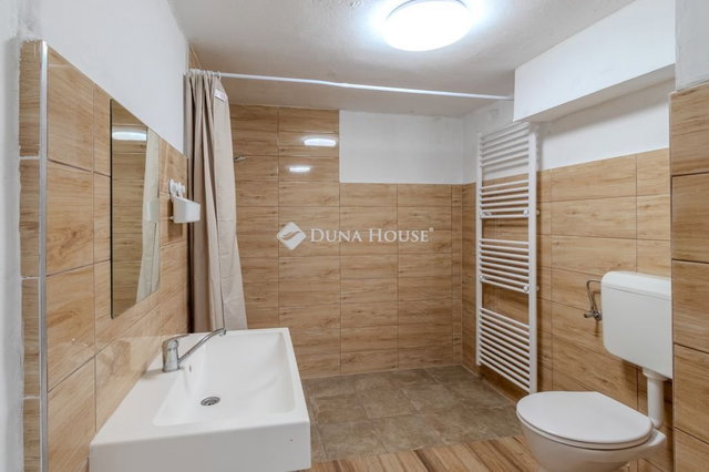 Eladó családi ház, Cserépfaluban 58 M Ft, 6 szobás