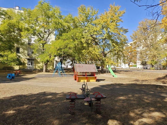 Eladó téglalakás, Tiszaújvárosban, Rózsa úton 29.5 M Ft