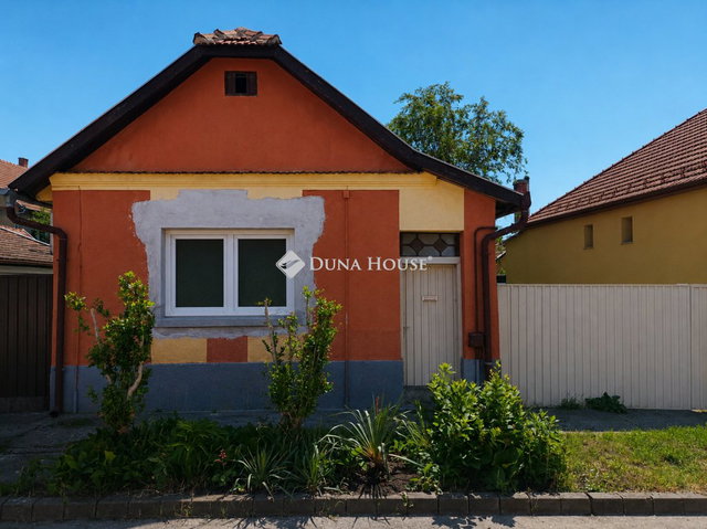 Eladó családi ház, Jászberényben 35 M Ft, 3 szobás
