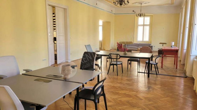 Kiadó téglalakás, albérlet, V. kerületben, Múzeum körúton