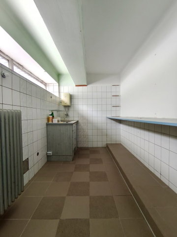 Eladó ipari ingatlan, Nyíregyházán 3.8 M Ft, 2 szobás