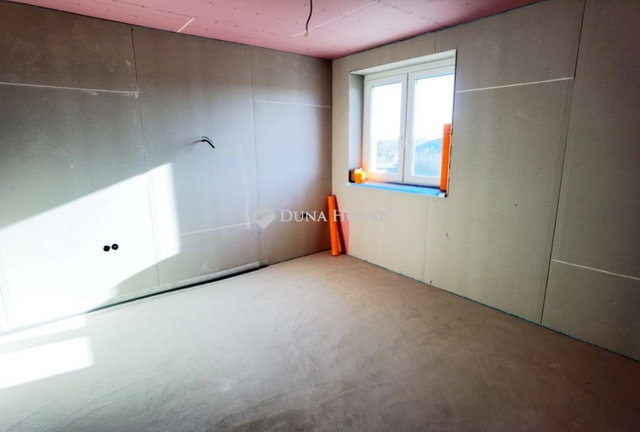 Eladó családi ház, Nyírpazonyon 154.9 M Ft, 4+1 szobás