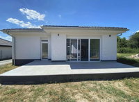 Eladó családi ház, Balatonszabadiban 79.9 M Ft, 4 szobás