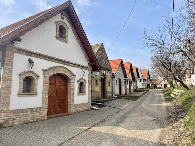 Eladó téglalakás, Bölcskén 55 M Ft, 3 szobás