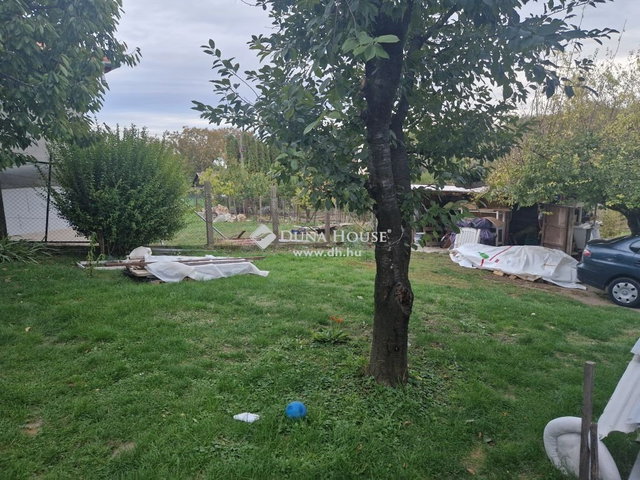Eladó nyaraló, Fonyódon 65 M Ft, 4 szobás / költözzbe.hu