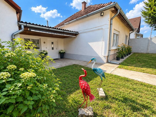 Eladó családi ház, Szigethalmon 84.9 M Ft, 5 szobás