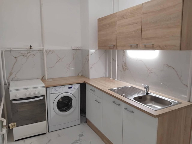 Kiadó panellakás, albérlet, Szegeden, Tápai utcában, 2 szobás