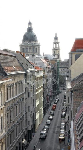 Eladó téglalakás, Budapesten, VI. kerületben 68.4 M Ft