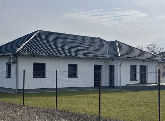 Eladó családi ház, Alsónémediben 119.9 M Ft, 3 szobás