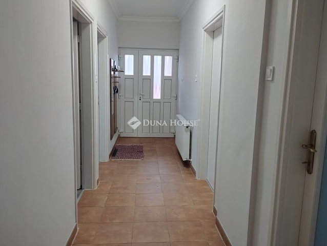 Eladó családi ház, Bodajkon 75 M Ft, 4 szobás