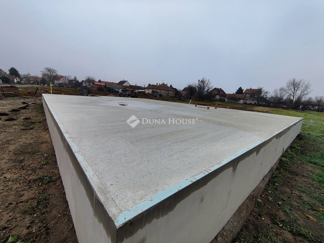 Eladó családi ház, Albertirsán 119.9 M Ft, 4 szobás