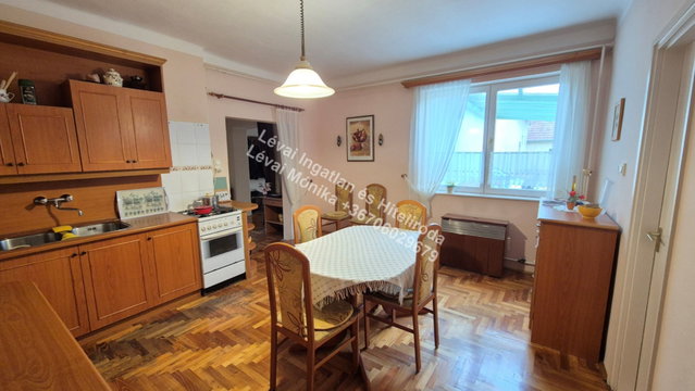 Eladó családi ház, Békéscsabán 42 M Ft, 4 szobás