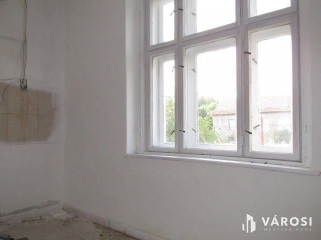 Eladó családi ház, Szécsényen 8.9 M Ft, 1 szobás