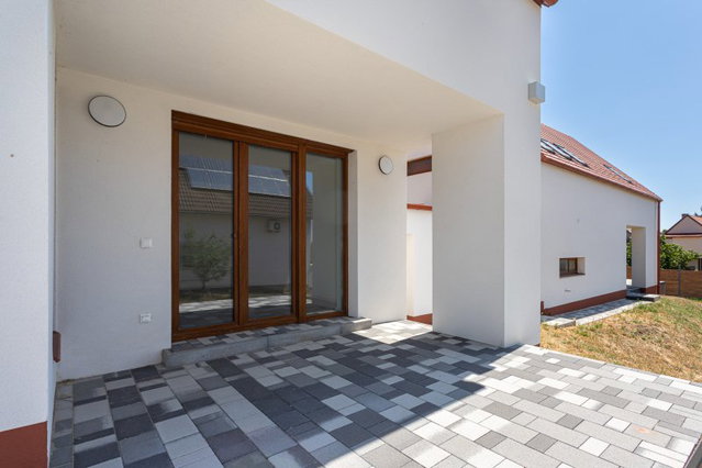 Eladó családi ház, Felsőörsön 129.99 M Ft, 4 szobás