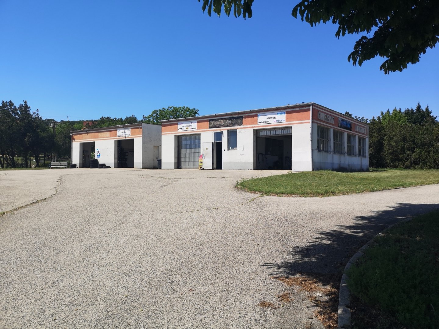 350m² · 300.000.000 ft