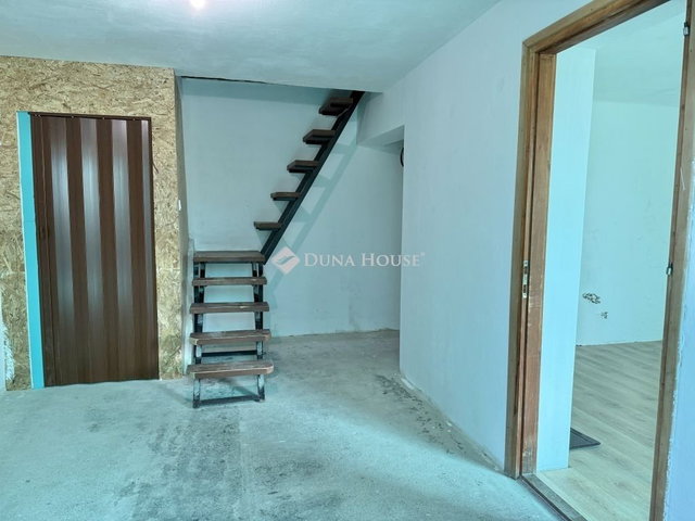 Eladó családi ház, Cserkúton 16.9 M Ft, 2 szobás