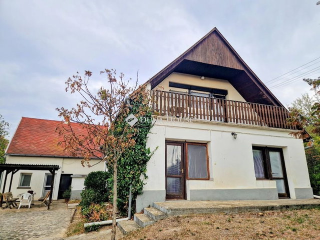 Eladó családi ház, Gyenesdiáson, Hunyadi közben 109.9 M Ft