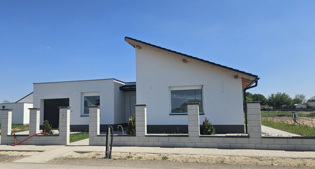 Eladó családi ház, Sződön 173.2 M Ft, 4 szobás