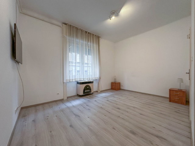Eladó téglalakás, Budapesten, VII. kerületben, Kertész utcában