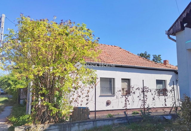 Eladó családi ház, Apcon 20.9 M Ft, 4 szobás